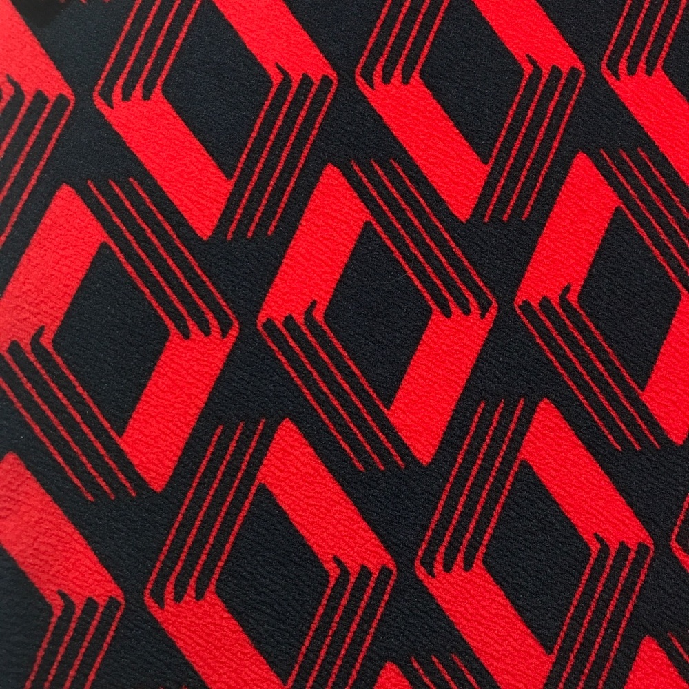 New with tags LuLaRoe Cassie skirt!
